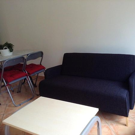 Charmant Appartement A Le Muy Avec Terrasse Et Jardin エクステリア 写真